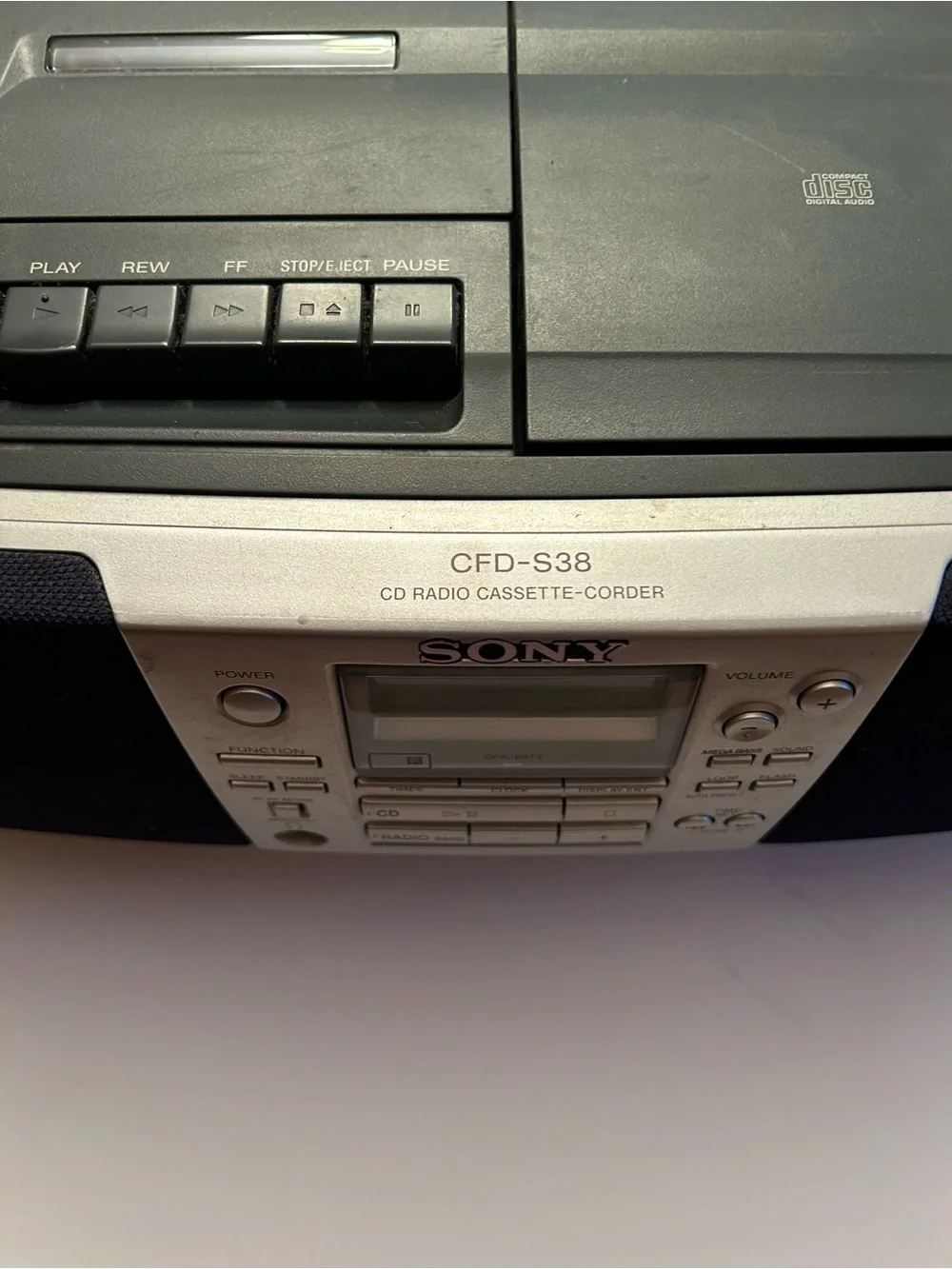 Sony CFD-S38 Boombox CD AM/FM Radio Cassette Headphone/3.5mm Silver/Black